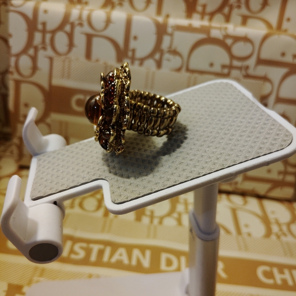 Elegant Gold and Brown Floral Ring - Picture 4 of 6